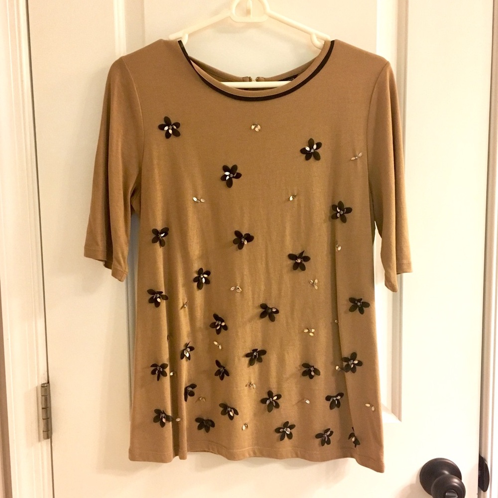 Embellished Tan & Black Short Sleeve Top